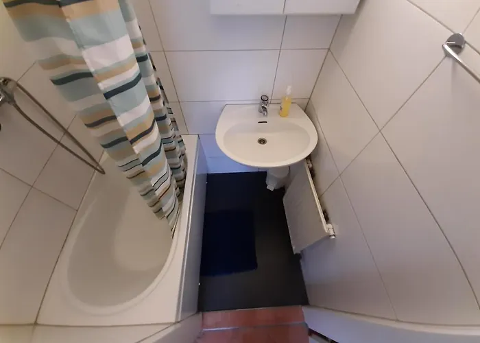 Monterooms Schoenbrunn 10 Minutes To Downtown Hospedagem domiciliar Viena
