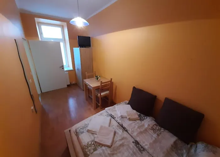 Monterooms Schoenbrunn 10 Minutes To Downtown