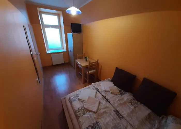 Hospedagem domiciliar Monterooms Schoenbrunn 10 Minutes To Downtown *