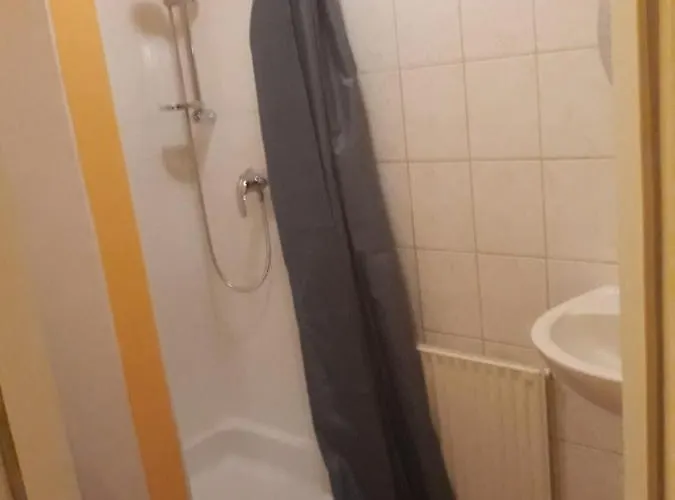 Hospedagem domiciliar Monterooms Schoenbrunn 10 Minutes To Downtown