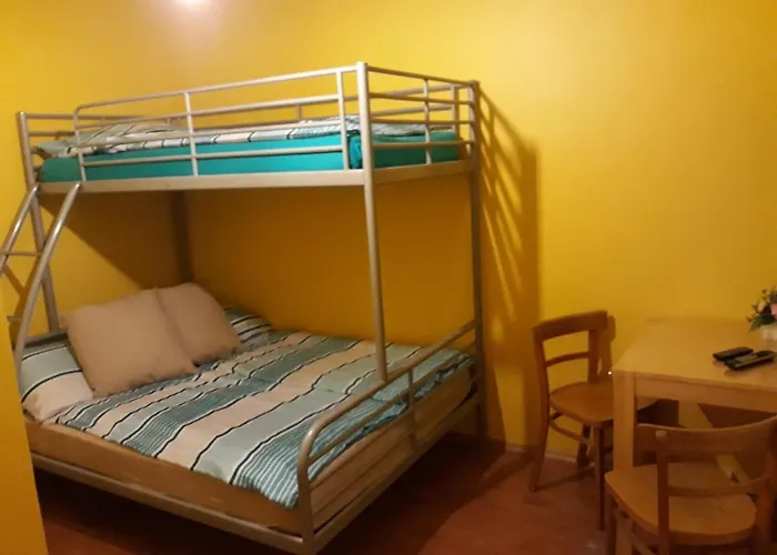 Hospedagem domiciliar Monterooms Schoenbrunn 10 Minutes To Downtown *