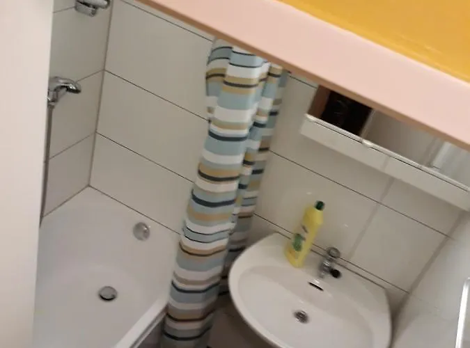 Monterooms Schoenbrunn 10 Minutes To Downtown Hospedagem domiciliar Viena