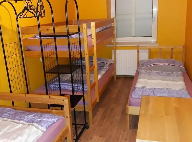 Monterooms Schoenbrunn 10 Minutes To Downtown Viena